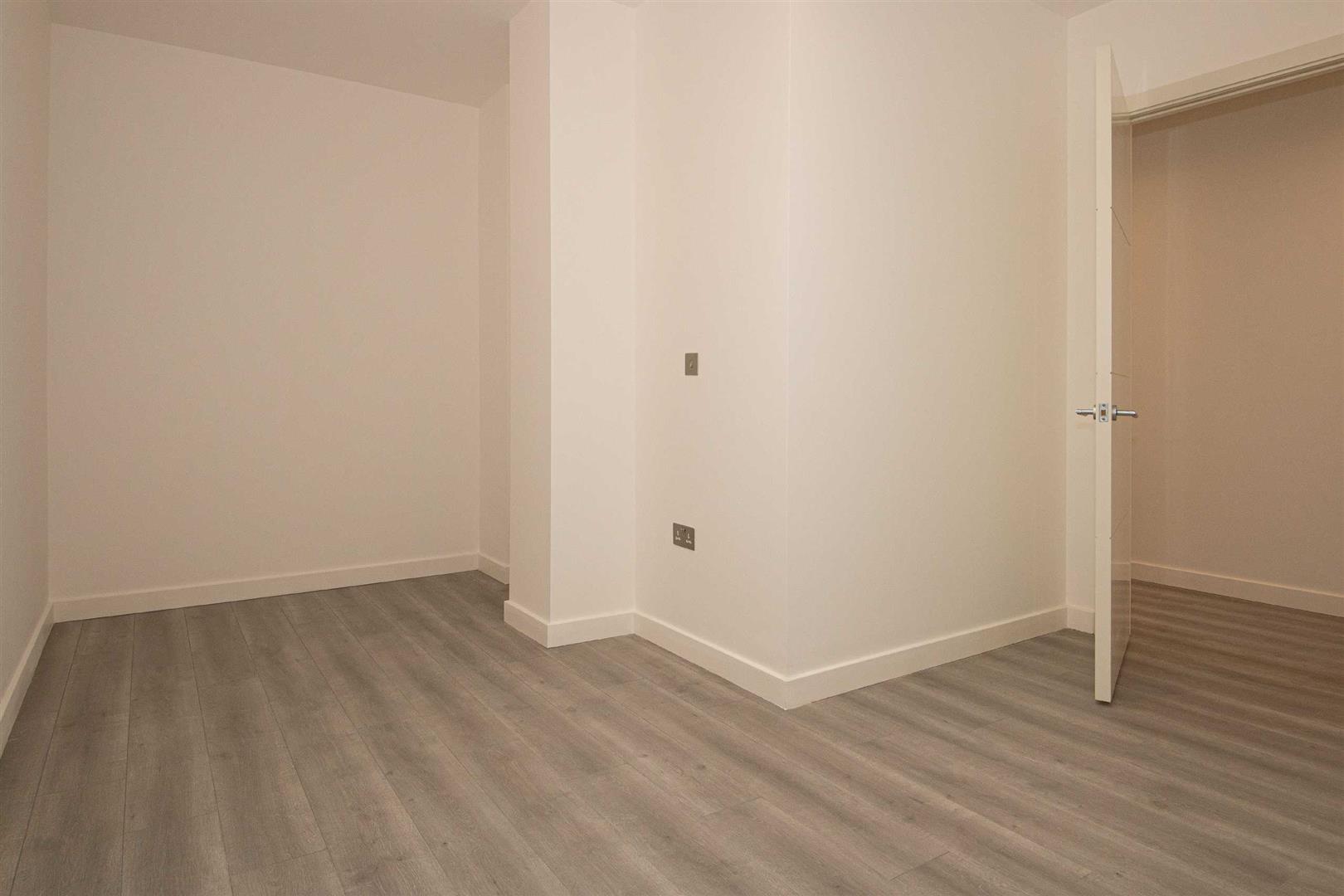 2 Foxhunter Drive, Linford Wood, Milton Keynes